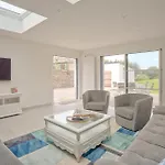 Dom wakacyjny 3 Bedroom Awesome In *